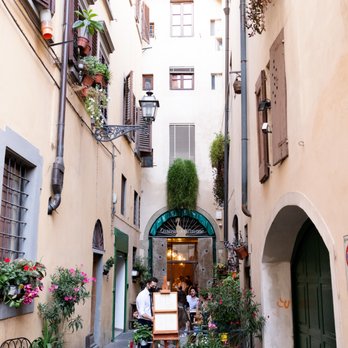 Osteria del Pavone - down an alley - Wine Bars Near Me - Florence, FI