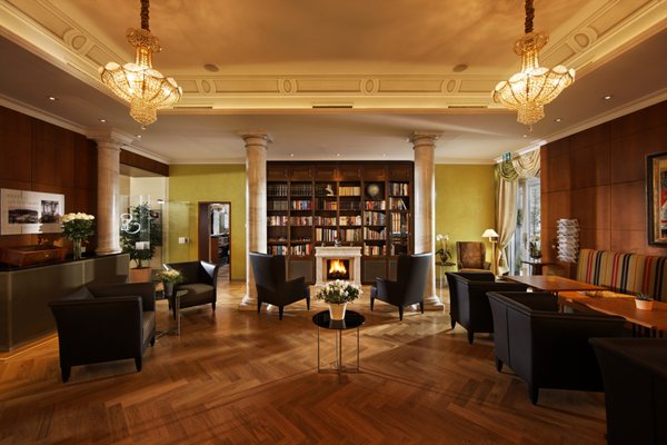 Hotel Eden Spiez by null