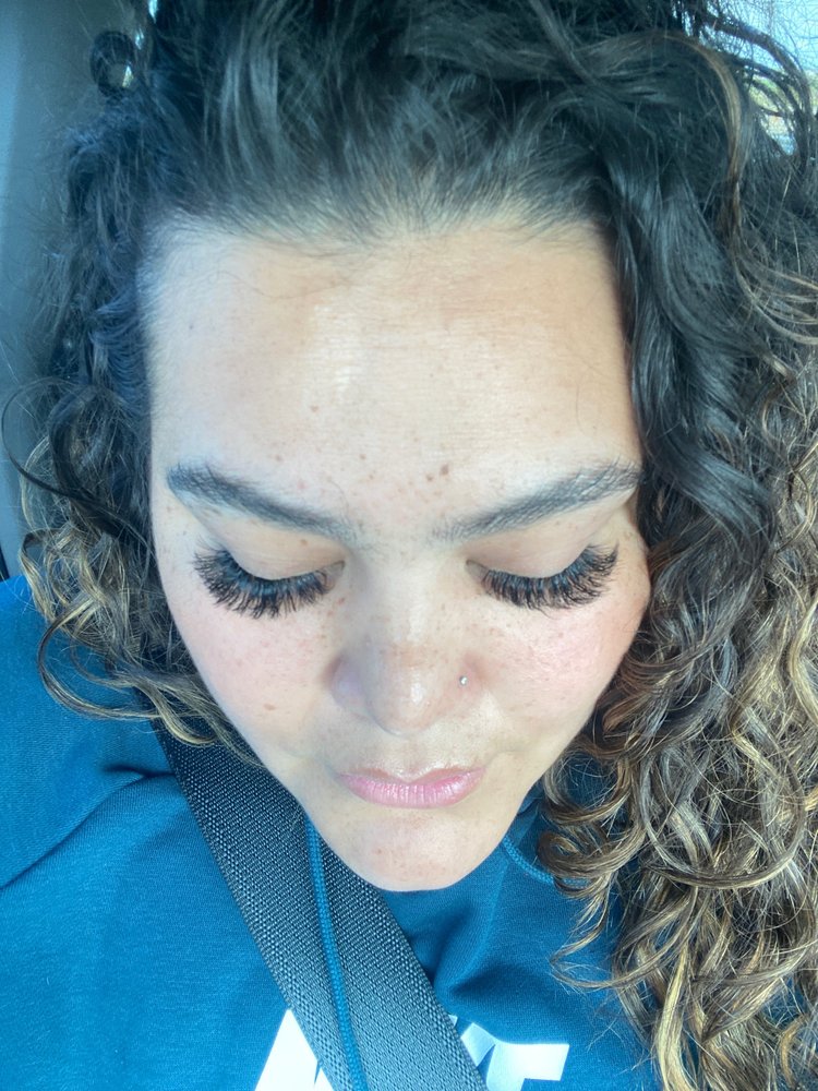 Monique Fashion Accessories Logo