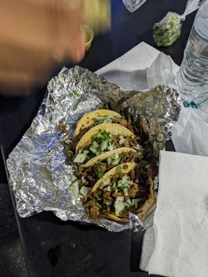 Leo's Tacos Truck by null