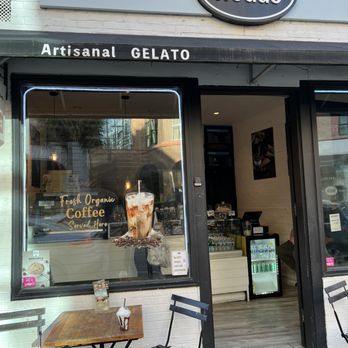 Freddo Charleston - Mint Chocolate Chip Gelato Shake - Coffee & Tea Near Me - Charleston, South Carolina Freddo Charleston - Mint Chocolate Chip Gelato Shake - Coffee & Tea Near Me - Charleston, South Carolina