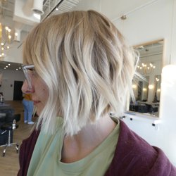Catbird Seat Salon - Short Blonde Bob, Stylist: Lexi M.
