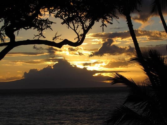 The Hale Pau Hana by null