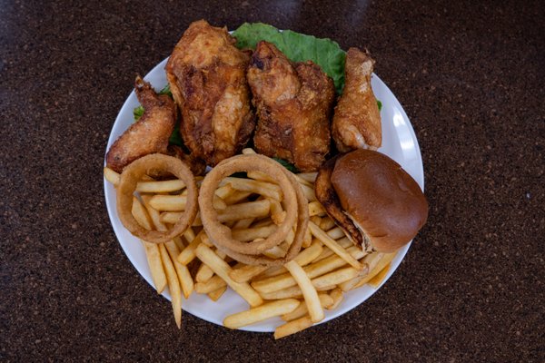 Harry's Cafe by null