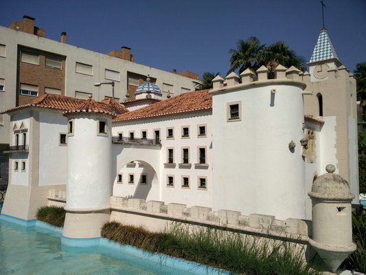 Portugal dos Pequenitos by null