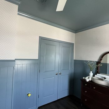 Smith & Son Wallpapering - Wallpaper by Smith Wallcovering - Wallpapering Near Me