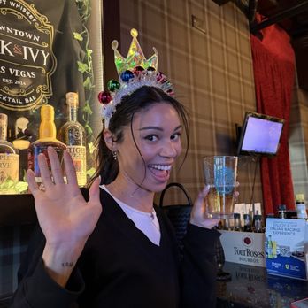 Oak & Ivy - Cocktail Bars Near Me - Las Vegas, Nevada