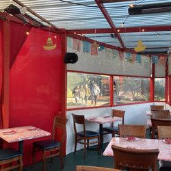 Mama Coco - Outdoor seating area
