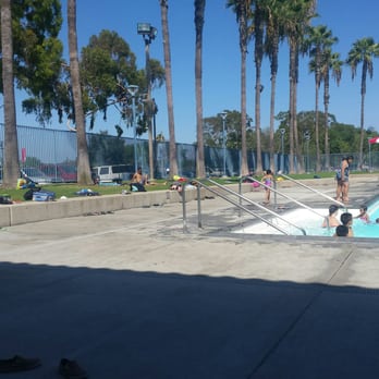 Mayfair Park - Nice grass area for those that don't want to swim. - Parks Near Me - Lakewood, California