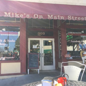 Mikes On Main Street - Outdoor seating view - American Near Me - Hendersonville, North Carolina Mikes On Main Street - Outdoor seating view - American Near Me - Hendersonville, North Carolina