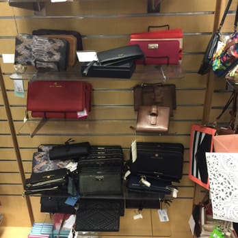 DSW Designer Shoe Warehouse - Shoe Stores Near Me - Elmhurst, New York DSW Designer Shoe Warehouse - Shoe Stores Near Me - Elmhurst, New York