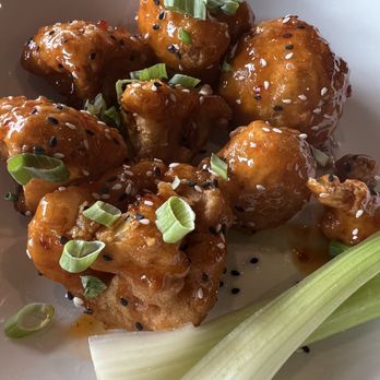 Welly's Restaurant - Korean Crispy Cauliflower - Pizza Near Me - Hudson, Massachusetts