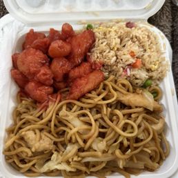 Sweet & Sour Chicken Combination Plate with Pork Fried Rice Sweet & Sour Chicken Combination Plate with Pork Fried Rice