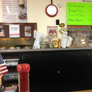 Sara's Diner - American Near Me - Crystal River, Florida