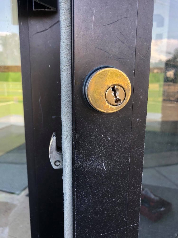 ZEE LOCKSMITH Updated September 2024 18 Photos Ashburn, Virginia