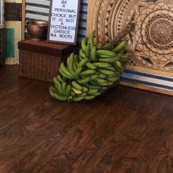 Aa Roots Maui - Inside decor - Vegan Near Me - Lahaina, Hawaii Aa Roots Maui - Inside decor - Vegan Near Me - Lahaina, Hawaii