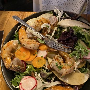 Three Monkeys Cafe - Monkey Berry Salad - New American Near Me - Philadelphia, Pennsylvania