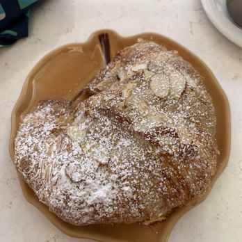 Le Coffee Shop - Almond croissant a 10 out of 10 - Breakfast & Brunch Near Me - Temecula, California