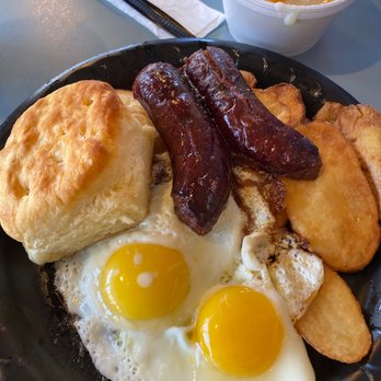 Byron's Smokehouse - 2 egg plate - Barbeque Near Me - Auburn, Alabama