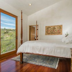 Hillside Laguna - Very Comfortable environment