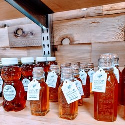 Ahtanum Berry Patch & Bakery - Local Honey!  Double R Honey Farms, from Yakima and Central Washington.
