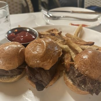 The Bellevue Chicago - Sliders - New American Near Me - Chicago, Illinois The Bellevue Chicago - Sliders - New American Near Me - Chicago, Illinois