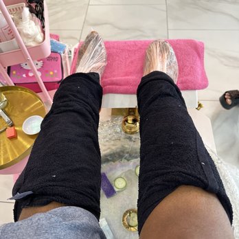 Rose Couture Nail Bar - Fairview - Parafin wax on feet and hot towels on legs - Nail Salons Near Me - Fairview, Texas Rose Couture Nail Bar - Fairview - Parafin wax on feet and hot towels on legs - Nail Salons Near Me - Fairview, Texas