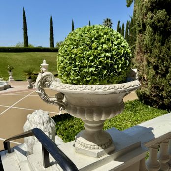 Grand Island Mansion - 04.13.25 topiaries - Venues & Event Spaces Near Me - Walnut Grove, California Grand Island Mansion - 04.13.25 topiaries - Venues & Event Spaces Near Me - Walnut Grove, California