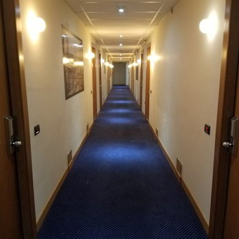 Holiday Inn Express - Hallway of hotel - Bed & Breakfast Near Me - Rome, RM Holiday Inn Express - Hallway of hotel - Bed & Breakfast Near Me - Rome, RM