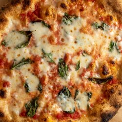 Esquina Pizza - Margherita Pizza
