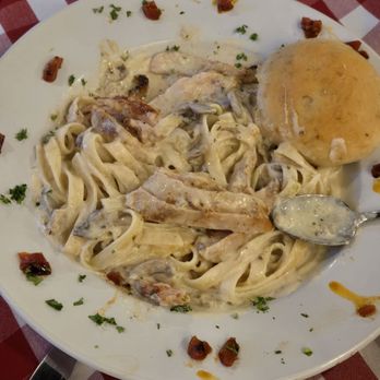 Mozzafiato - Chicken Alfredo - Pizza Near Me - Corpus Christi, Texas Mozzafiato - Chicken Alfredo - Pizza Near Me - Corpus Christi, Texas