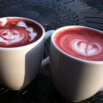 Le Cafe Du Parc - fancy red velvet lattes - Cafes Near Me - Irvine, California
