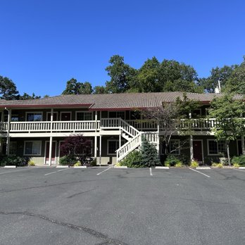 The Jack London Lodge - Hotels Near Me - Glen Ellen, California