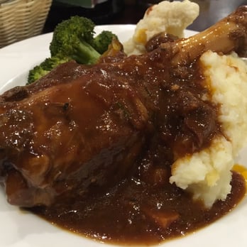 Tudor Inn Hotel - Hotels Near Me - Cheltenham, VIC
