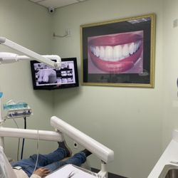Rego Park Dental Care: Hyeong Kim - Cleaning in office