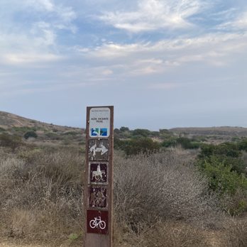 Alta Vicente Reserve - Alta Vicente Trail overlooking the lighthouse... - Hiking Near Me - Rancho Palos Verdes, California
