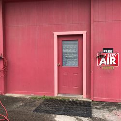 Family Fuel - Ask for air head inside for free air