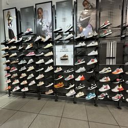 Foot Locker - Women's section