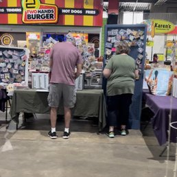 Laresa's booth: notice she was packing way before closing time. This pic was taken at 3:45pm Laresa's booth: notice she was packing way before closing time. This pic was taken at 3:45pm