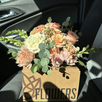 Flowers For Dreams - Florists Near Me - Chicago, Illinois