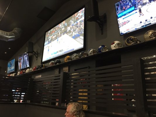 Southpaws Pizza and Sports Bar by null