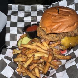 Irby's Tavern - Burger  Cheeseburger