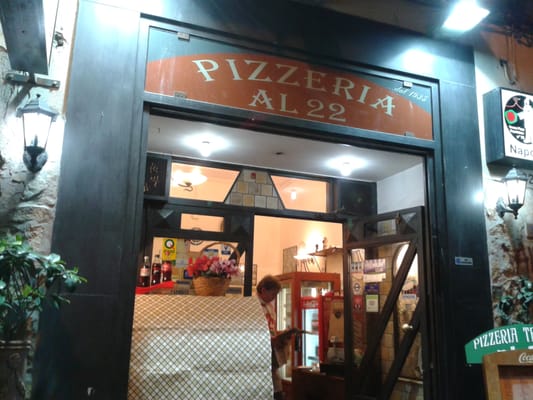 Pizzeria al 22 by null