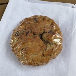 Chocolate chip macadamia nut cookie Chocolate chip macadamia nut cookie
