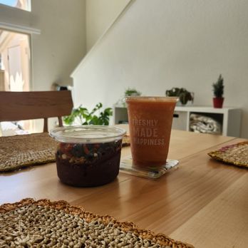 Nekter Juice Bar - Build Your Own Bowl (regular size) & Orange Crush (small). - Ice Cream & Frozen Yogurt Near Me - Irvine, California