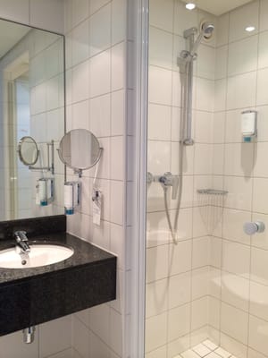 Essential by Dorint Basel City by null