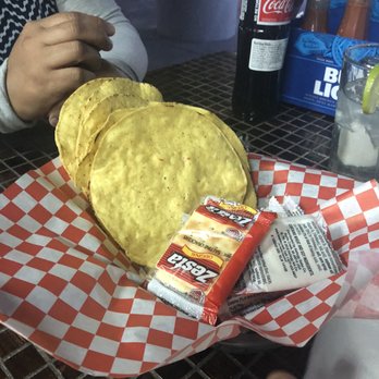 Canelo’s Mariscos & Beer - Tour tostadas and crackers for the seafood - Seafood Near Me - Las Vegas, Nevada Canelo’s Mariscos & Beer - Tour tostadas and crackers for the seafood - Seafood Near Me - Las Vegas, Nevada