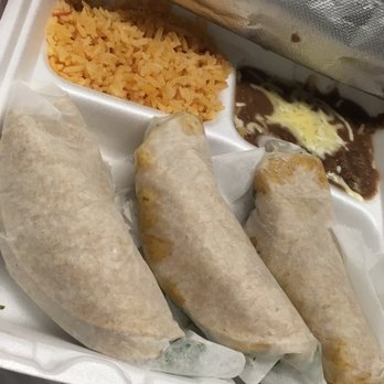 De Pasada - Taco Dinner - Mexican Near Me - Chicago, Illinois