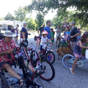eBoom Electric Bikes - 2019 July 4th neighborhood bike parade. I supplied the music. Stars and Stripes. It was a very cute event. - Bikes Near Me - Zionsville, Indiana