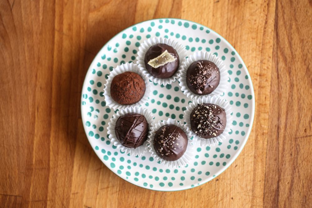 Simply Scrumptious Truffles Logo